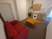 FLAT 6, 1 West Luton Place 1 bed flat to rent £775 pcm...