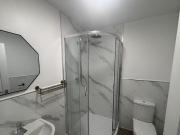 Flat,7 Bedroom House