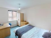 Flat 9 Royal Victoria Court 2 bed flat to rent £1,300...