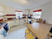Flat A, 46 Addison Street 6 bed ground floor flat to...