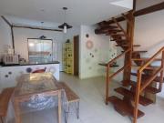 FLAT A VENDA EM MARESIAS COM LOCALIZAÇÃO PRIVILEGIADA