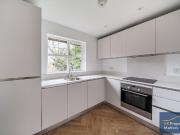 Flat, Admiral Court, Barton Close, London NW4, 2 bed...