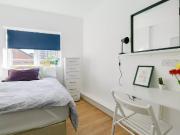Apartment at Cricklewood Broadway, London