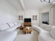 Location Appartement Rue Léonard de Vinci, Paris