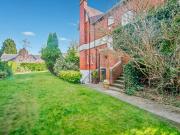 Flat B, 36, The Avenue, Roundhay, Leeds LS8, 1 bed flat...