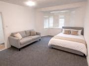 Flat, Barton Court, Barons Court Road, London W14, 1 bed...