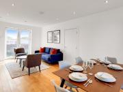 flat Britannia Buildin, E15 1FX