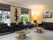 Flat com 2 dormitórios para alugar, 61 m² por R$...