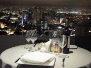 FLAT COM MANOBRISTA MOBILIADO COM SERVIÇO DE QAURTO E...