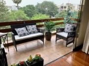 Flat con doble frente, con vista a parque y cerca Av....