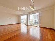 FLAT FAMILIAR CON VISTA EXTERIOR EN SURCO!