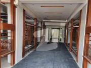 Flat For Grabs In 13 Marla Lahore