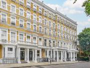 Flat for Rent in EMPERORS GATE | Foxtons