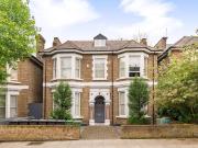 Flat for Rent in Woodchurch Road | Foxtons