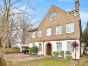 Flat for Rent in Woodside | Foxtons