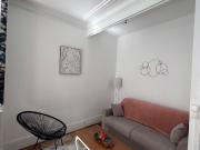 Flat ideal location heart of Paris 2 peoples