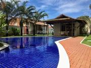 Flat mobiliado com excelente localização no Cupe próximo...