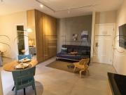 Flat no Itaim, entre a Av. Cidade Jardim e Faria Lima