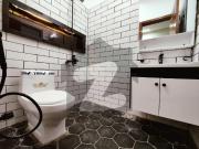 Flat Of 1000 Square Feet Is Available For Rent In Gulberg