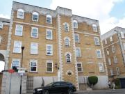 Flat overlooking the Thames for a short term let