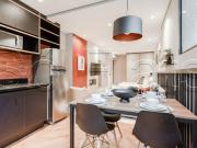 Flat para Aluguel com 1 quartos, 60 m² por R$ 8.324