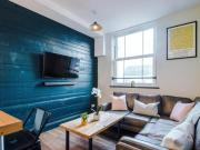 Flat,shoe & Boot Factory, 4 Bedroom Property