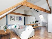 Flat,shoe & Boot Factory, 8 Bedroom Property