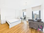 Flat to let in Manchester in Media City, M50