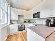 Flat to rent Belmont Grove, London, SE13