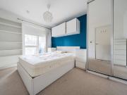 Flat to rent Boyson Road, London, SE17