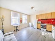 Flat to rent East Tenter Street, London, E1