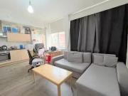 Flat to rent in 323 High Road IG1