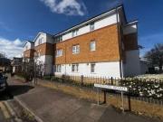 Flat to rent in 86 Windsor Road, Gillingham ME7