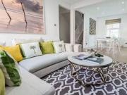 Flat to rent in Abingdon Road, Kensington, London W8