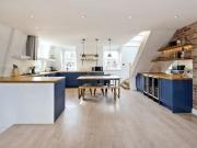 Flat to rent in Aldridge Road Villas, London W11