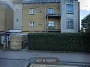 Flat to rent in Alexandra Road, Hounslow TW3