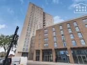 Flat to rent in Apex Gardens, Seven Sisters N15
