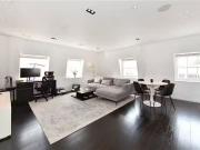 Flat to rent in Apple Apartments, 34 Paddington Street W1U