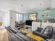 Flat to rent in Ascalon Street, London SW8