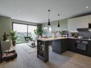 Flat to rent in Ascot Road, Watford WD18