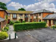 Flat to rent in Ashley Road, Epsom KT18