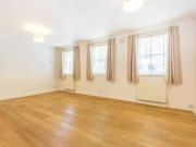 Flat to rent in Beaumont Street, Marylebone, London W1G