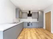 Flat to rent in Boston Road, Hanwell W7