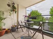 Flat to rent in Burrells Wharf Square, London E14