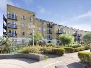Flat to rent in Candle Street, Stepney Green E1