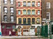 Flat to rent in Charterhouse Street, London EC1M