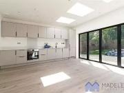 Flat to rent in Chatsworth Gardens, Acton W3