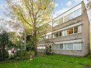 Flat to rent in Chessington Road, Ewell, Epsom KT17