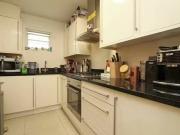 Flat to rent in Chesterton Road, London, W10 Ref 235952