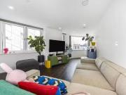 Flat to rent in City Road, Old Street EC1V